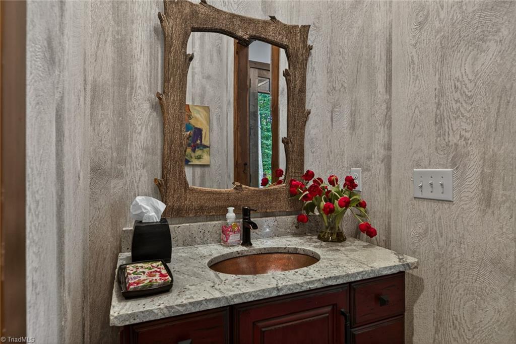 9687 Lissara Camp Court Property Photo 32