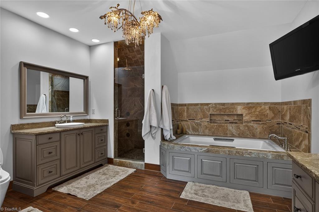 9687 Lissara Camp Court Property Photo 43