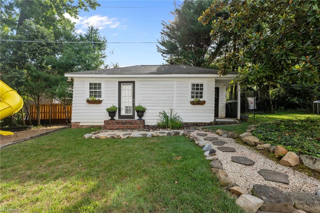 2316 Lafayette Avenue Property Photo 6