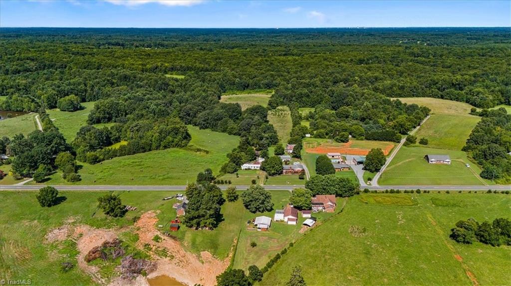 1740 Nc Highway 61 S Property Photo 2