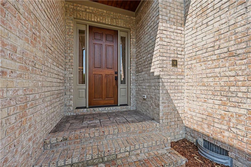 14 Creswell Manor Drive Property Photo 5