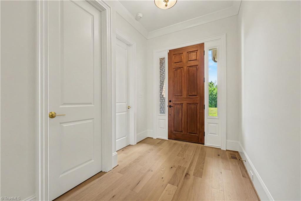 14 Creswell Manor Drive Property Photo 6