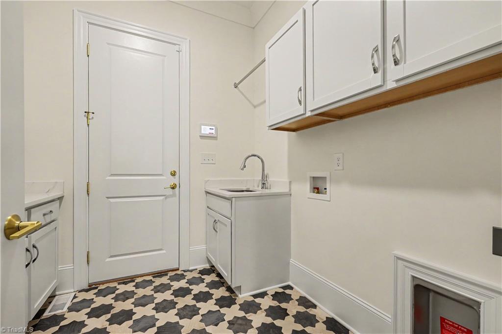 14 Creswell Manor Drive Property Photo 30
