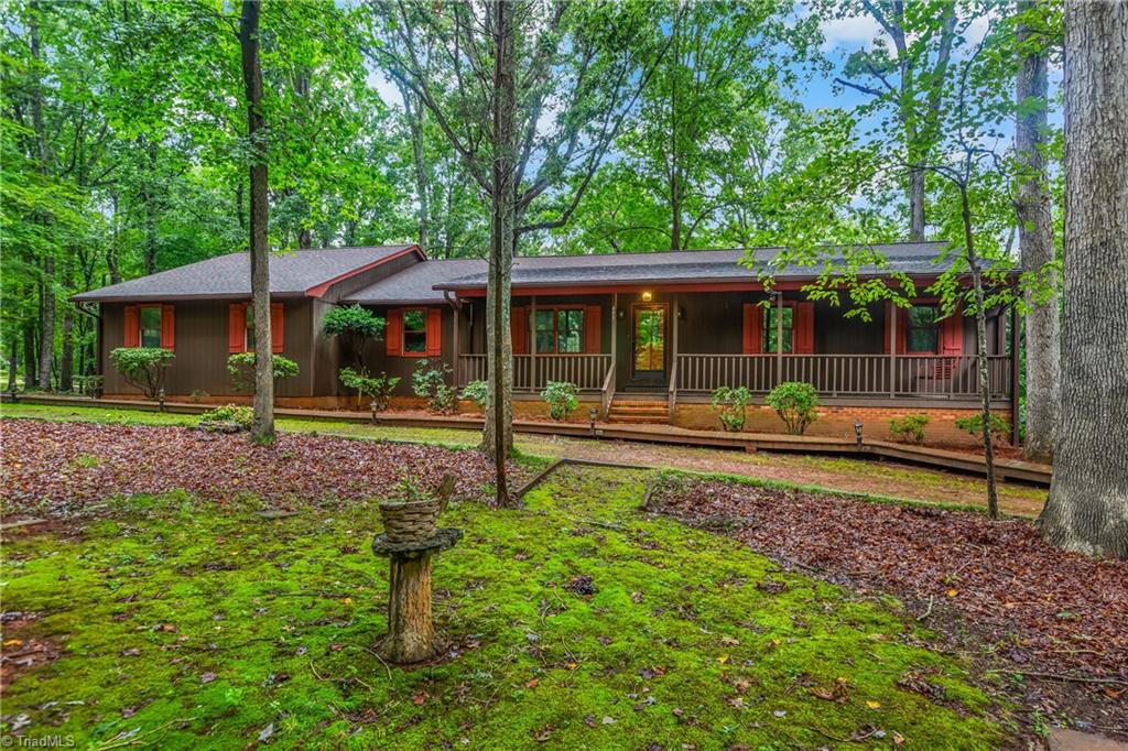 495 Maverick Road Property Photo 1