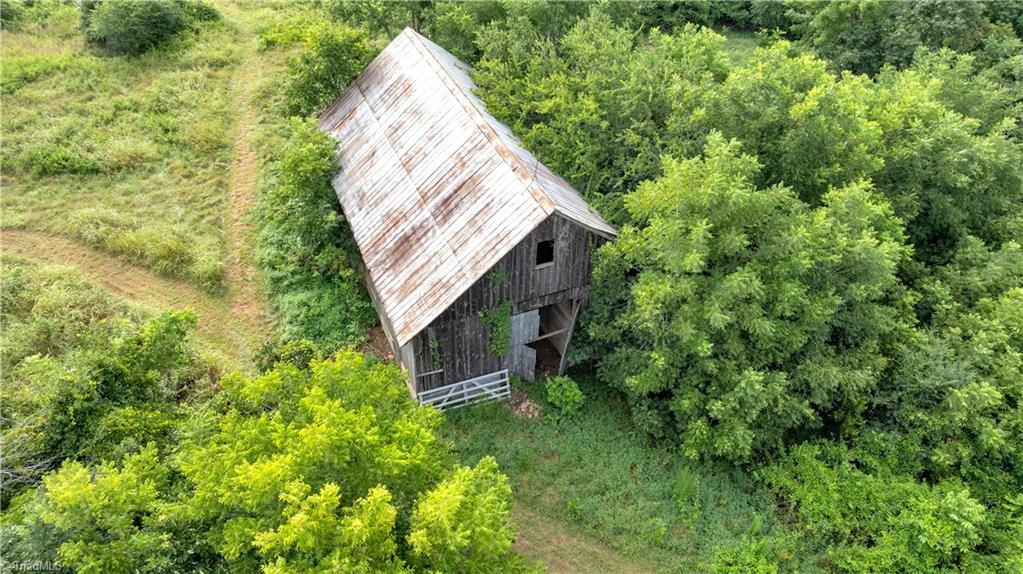 Tract A Property Photo 6
