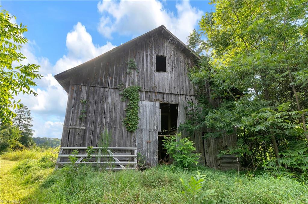 Tract A Property Photo 13