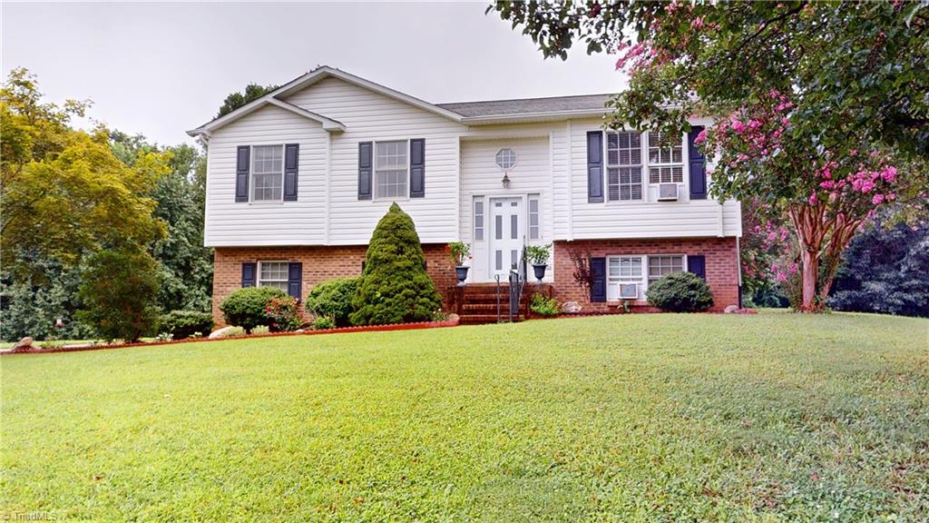 341 Woodbridge Drive Property Photo 1