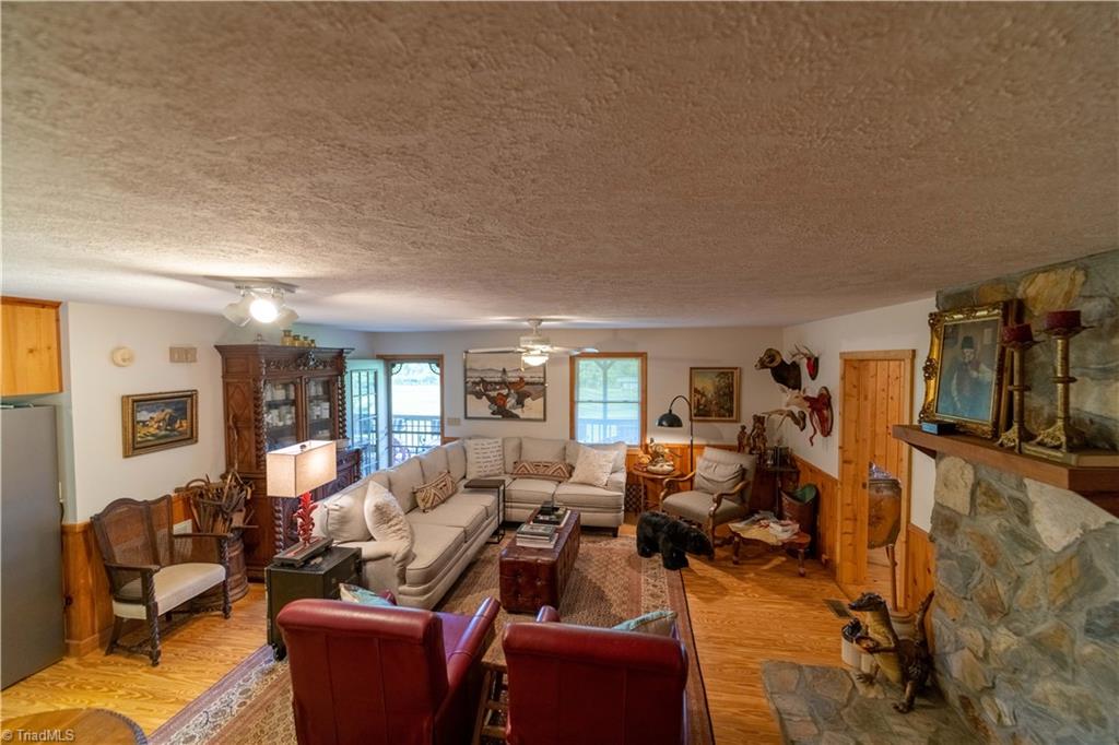 2161 River Bend Road Property Photo 6