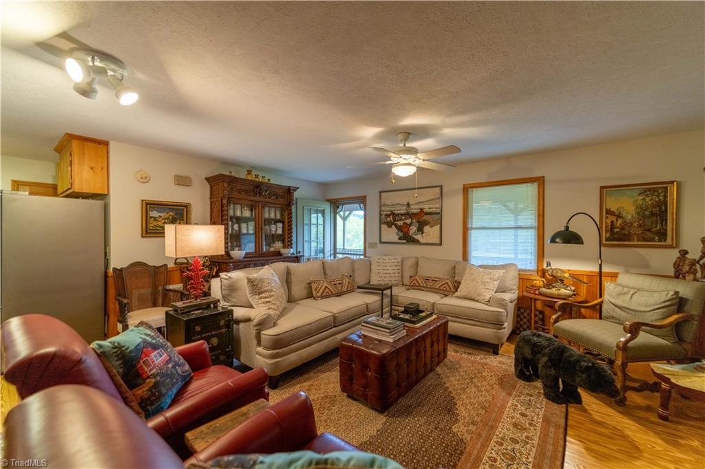 2161 River Bend Road Property Photo 7