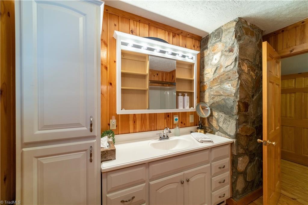 2161 River Bend Road Property Photo 27