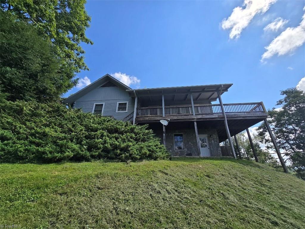 979 Wagon Road Property Photo 1