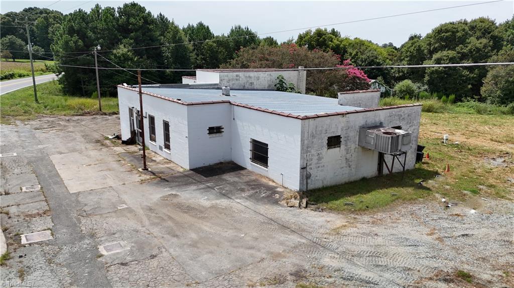 1610 Nc Highway 61 Property Photo 6