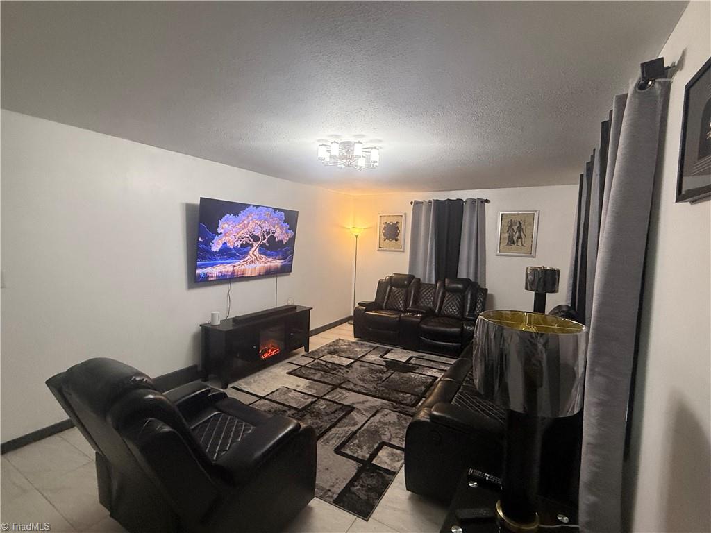752 Osborne Sunset Drive Property Photo 9
