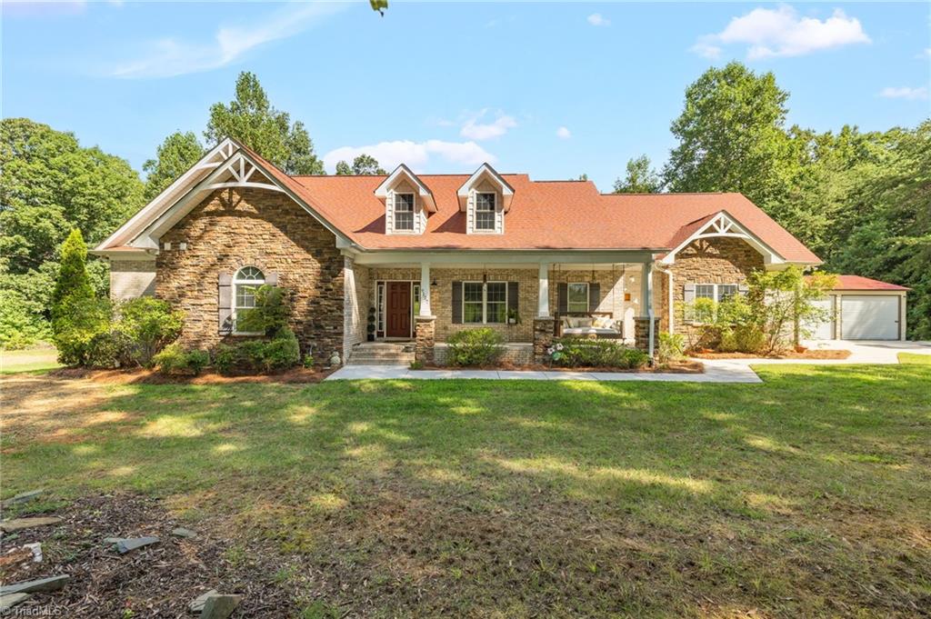 9127 County Line Road Property Photo 2