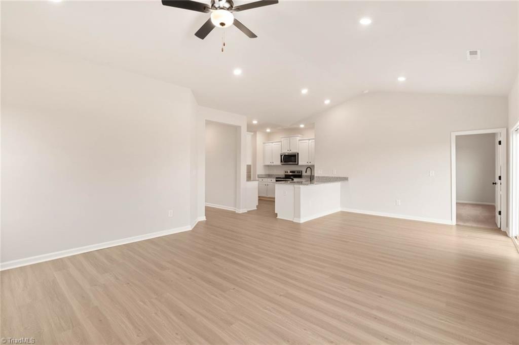 248 Macintosh Drive Property Photo 4