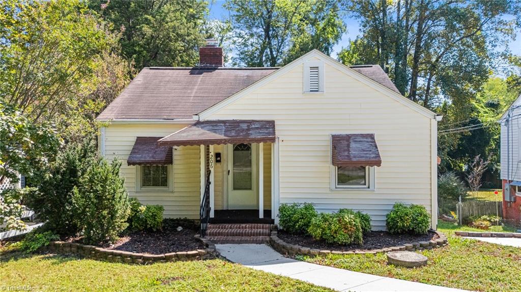 206 Oakview Road Property Photo 1