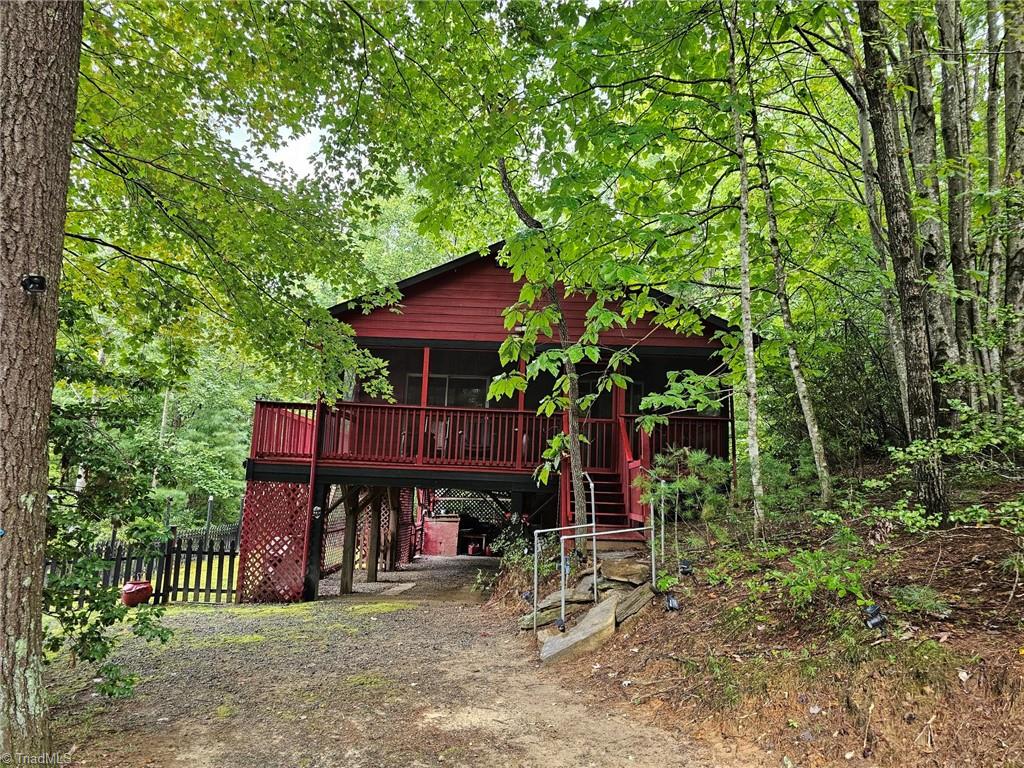 582 Deer Crossing Lane Property Photo 3