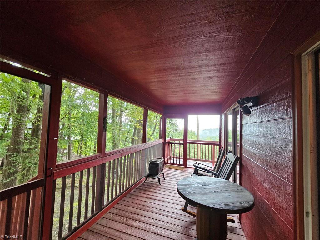 582 Deer Crossing Lane Property Photo 6