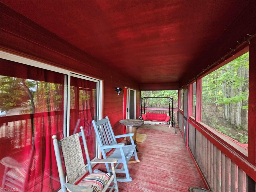 582 Deer Crossing Lane Property Photo 7