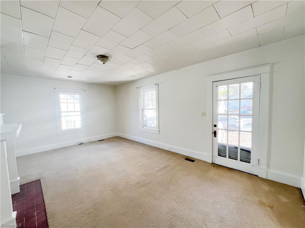 1104 Gregory Street Property Photo 2