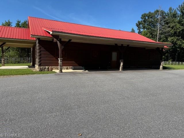 222 Lakeside Drive Property Photo 4