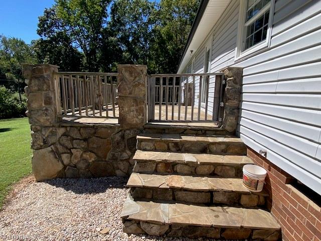 149 Seeley Drive Property Photo 5