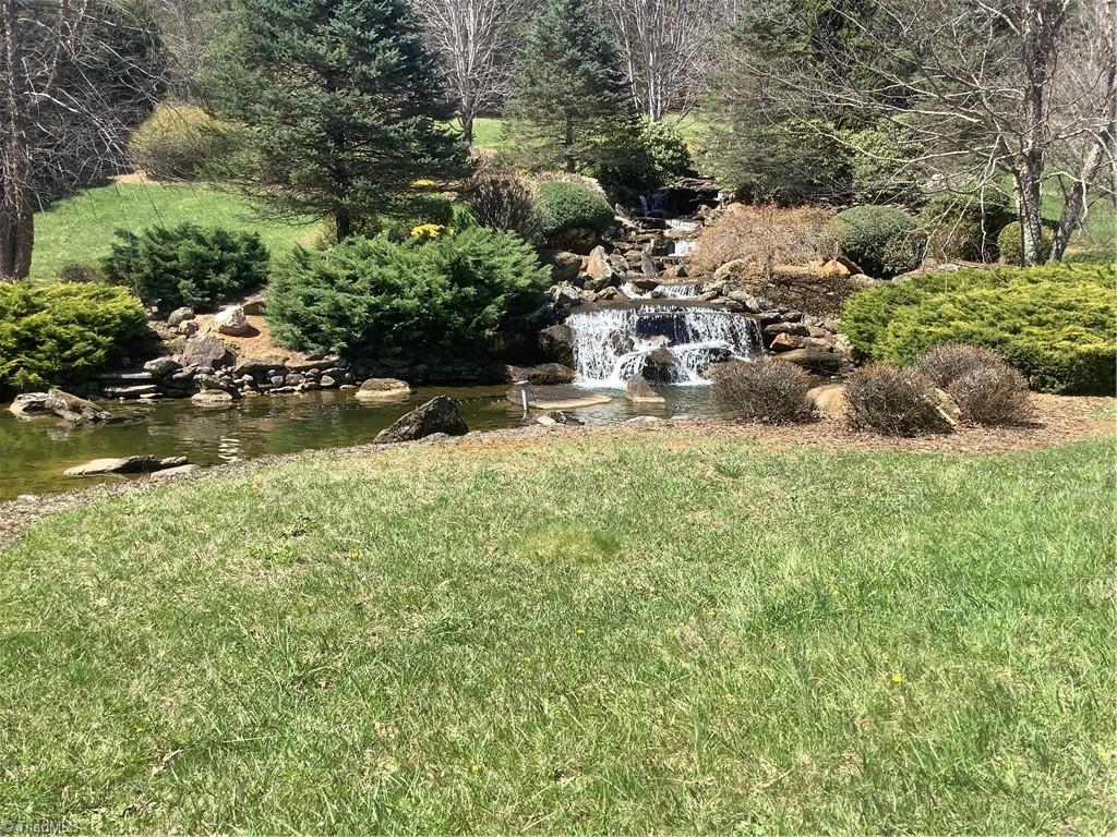 240 Olde Stone Drive Property Photo 3