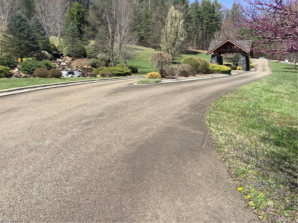 240 Olde Stone Drive Property Photo 8