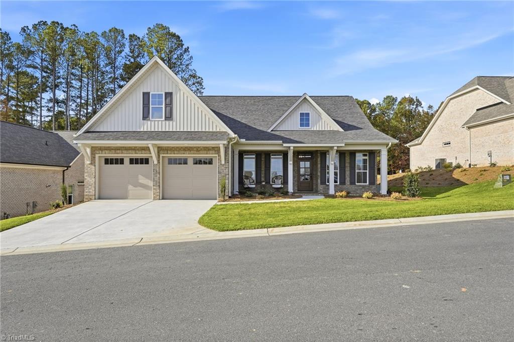 270 Olde Lantern Drive Property Photo 1