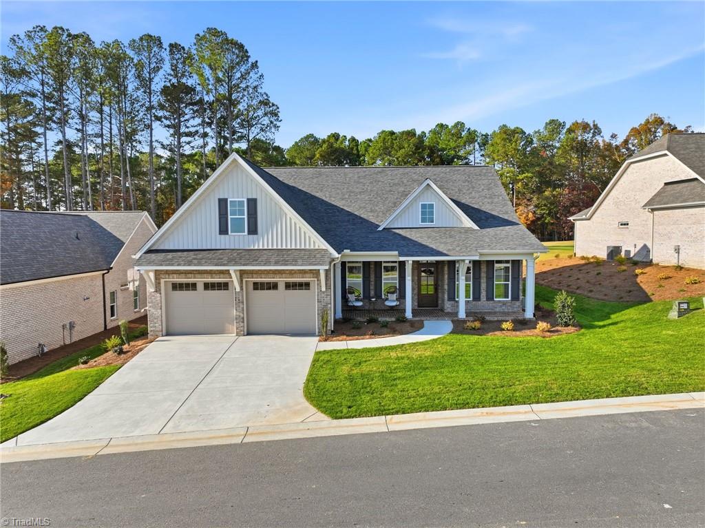 270 Olde Lantern Drive Property Photo 3