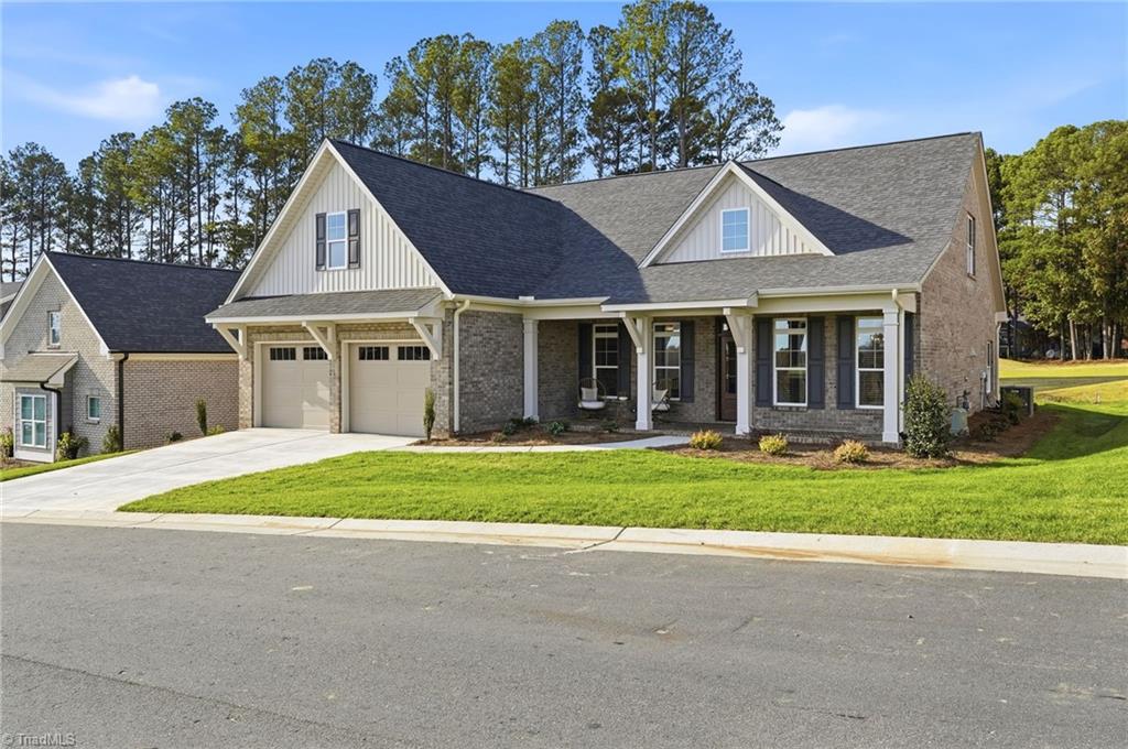 270 Olde Lantern Drive Property Photo 4