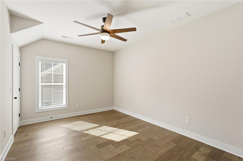 270 Olde Lantern Drive Property Photo 31