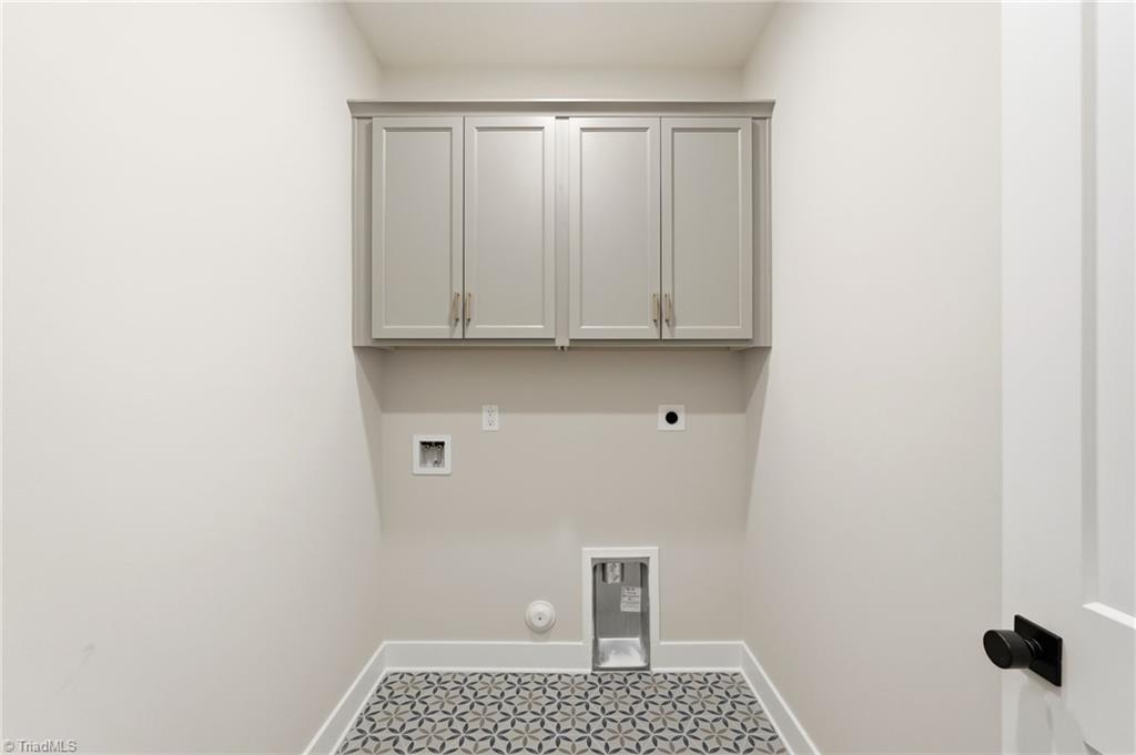 270 Olde Lantern Drive Property Photo 33