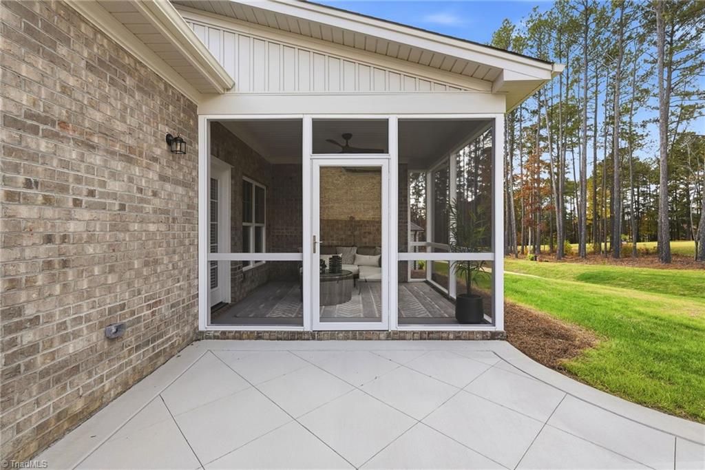 270 Olde Lantern Drive Property Photo 40
