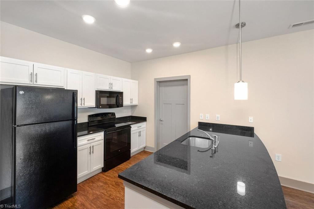 111 Edgeway Drive # B1 Property Photo 9