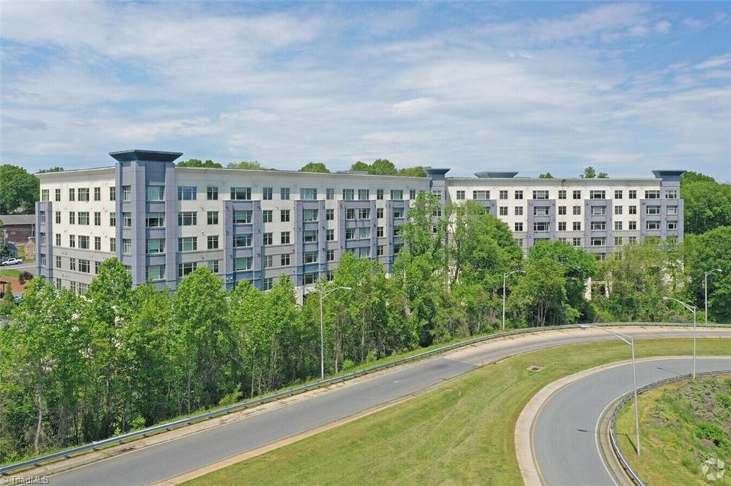 111 Edgeway Drive # B1 Property Photo 26