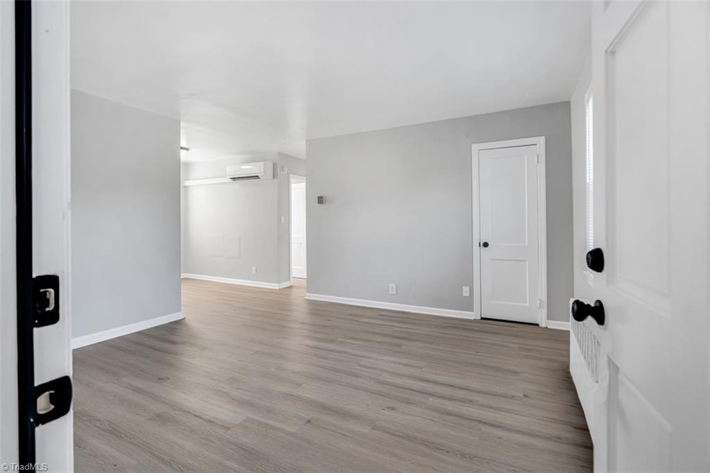 1700 Roslyn Drive # D Property Photo 8