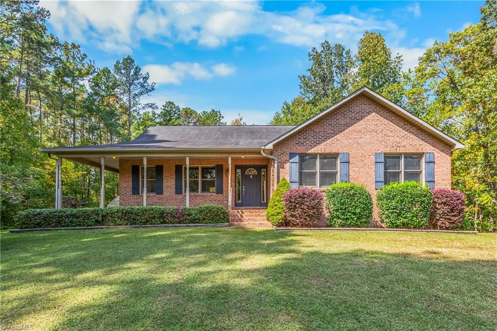 7150 Belews Run Road Property Photo 1