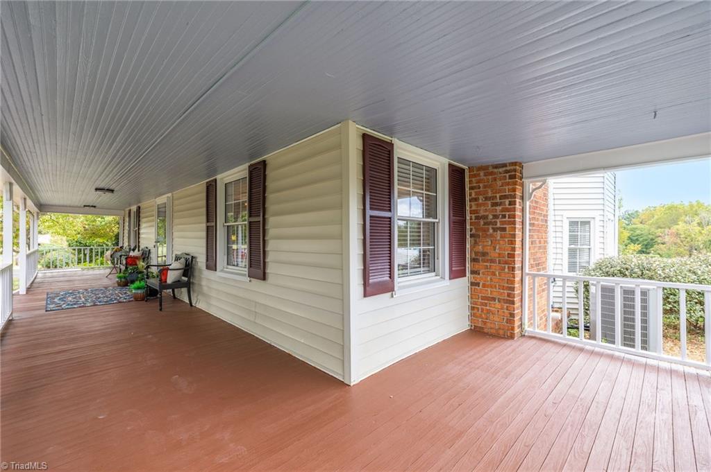 2190 Lindsey Bridge Road Property Photo 5