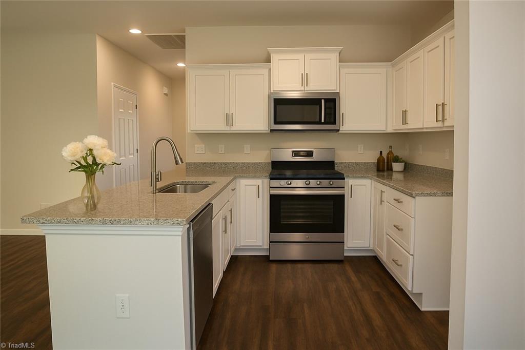 1108 Brooksridge Way Property Photo 8