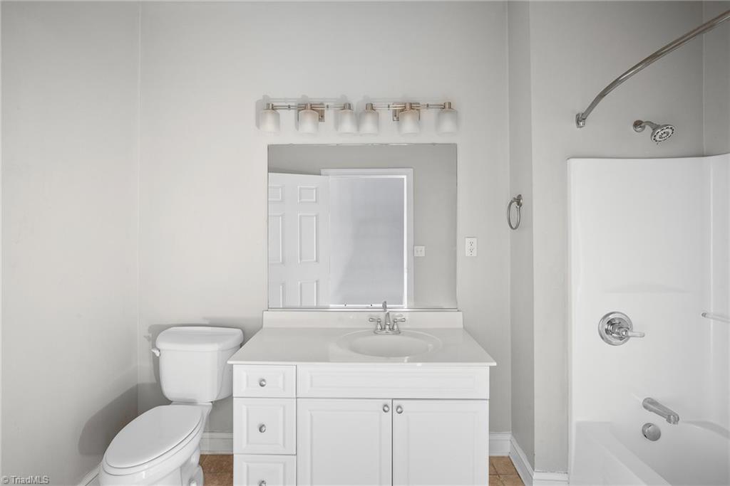 360 Elm Street # 204 Property Photo 4