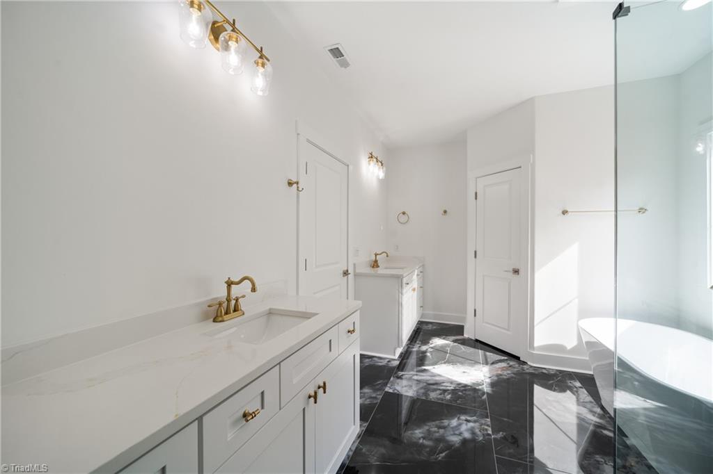 108 Provence Court Property Photo 33
