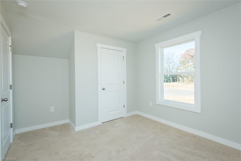 409 E Lee Avenue Property Photo 15