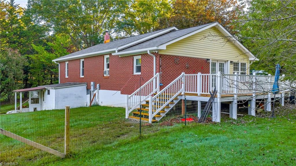 117 Andrews Ridge Road Property Photo 4