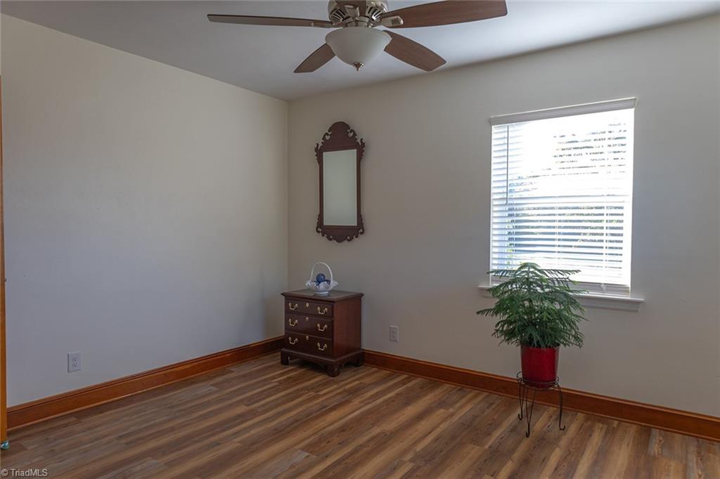 2043 Snow Hill Church Road Property Photo 17