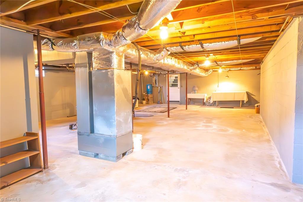 2043 Snow Hill Church Road Property Photo 37