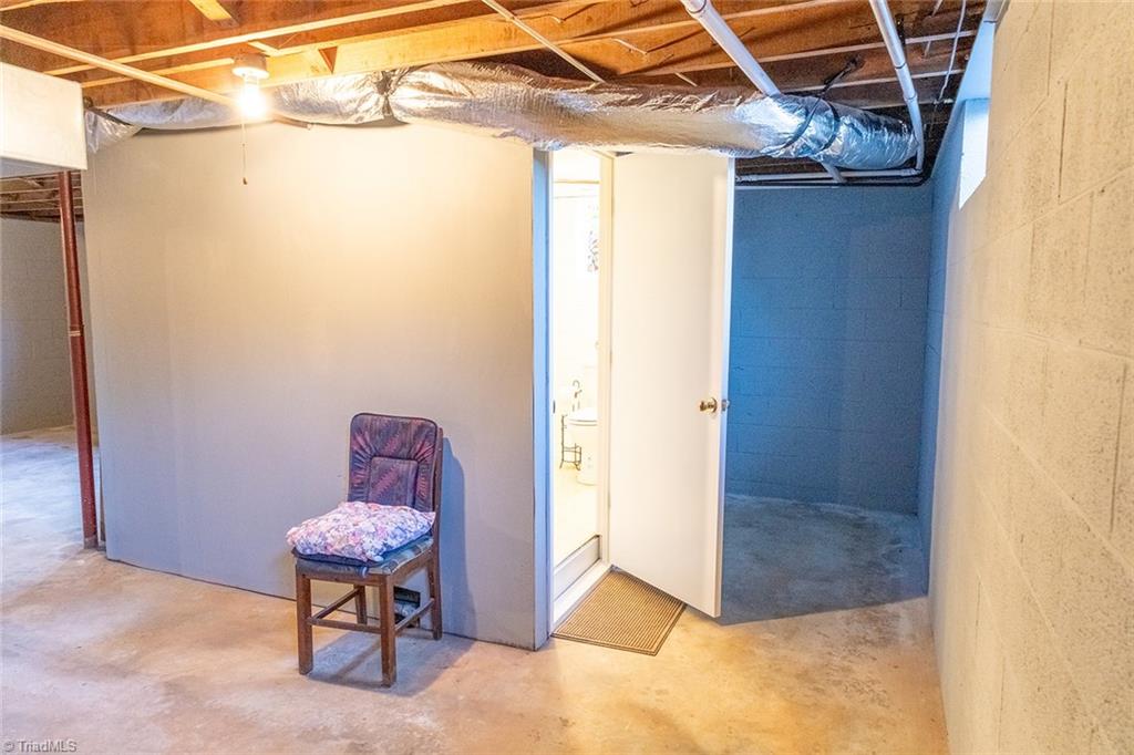 2043 Snow Hill Church Road Property Photo 42