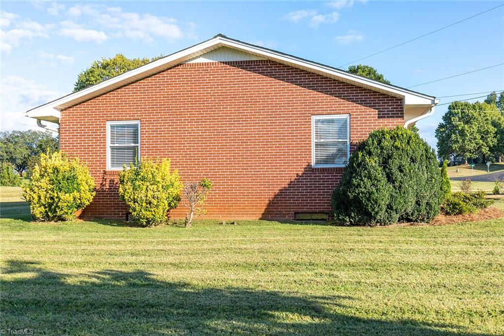2043 Snow Hill Church Road Property Photo 46