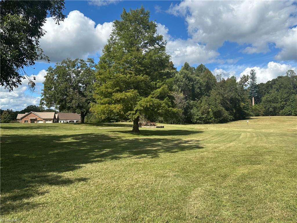 8410 Linville Road Property Photo 4