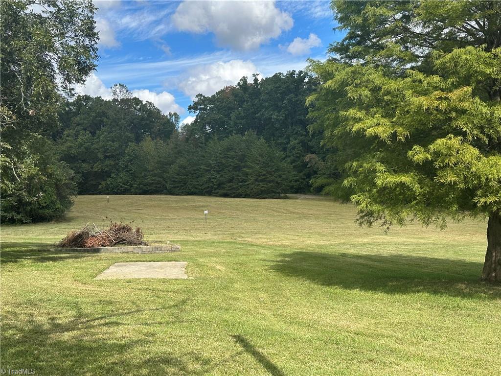 8410 Linville Road Property Photo 5